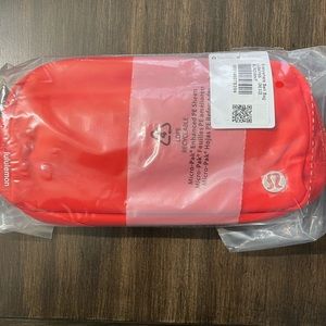 2023 New Release Lululemon Everywhere Belt Bag Solar Orange/White NWT sealed